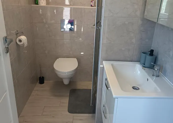 Dolni Zleb 124 דירה דצ'ין